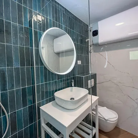 Vila Prestigious Seaside Luxury With Pool