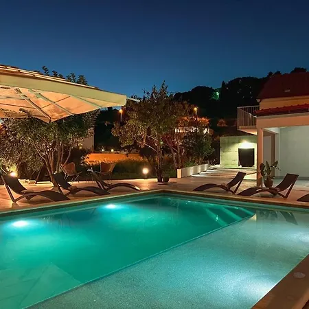 Vila Prestigious Seaside Luxury With Pool *
